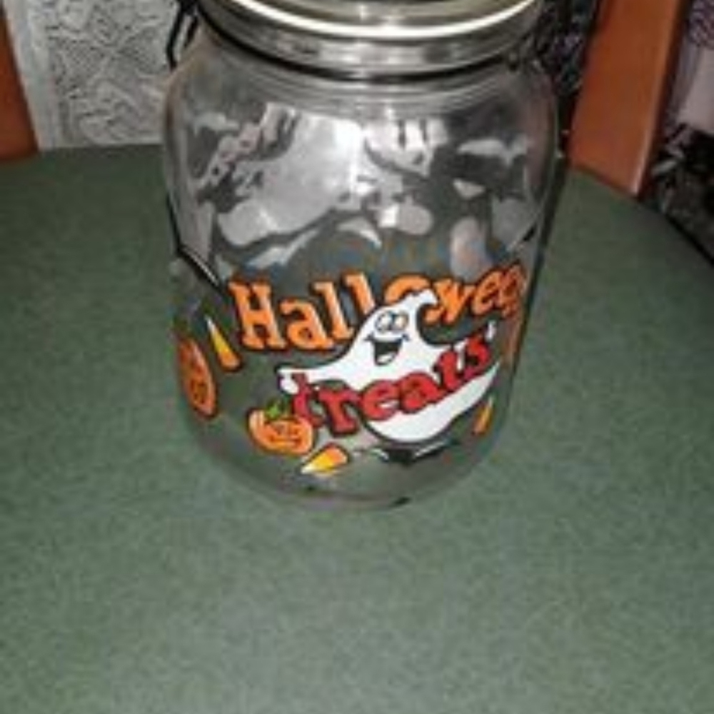 HALLOWEEN AIRTIGHT GLASS STORAGE JAR.